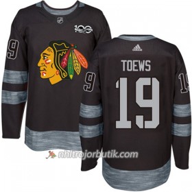 Män Ishockey Chicago Blackhawks Tröja Jonathan Toews 19 1917-2017 100th Anniversary Adidas Svart Authentic